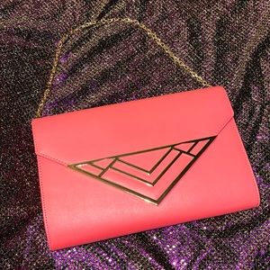 Modern Peach Pink & Gold Chain Clutch For Sale!!